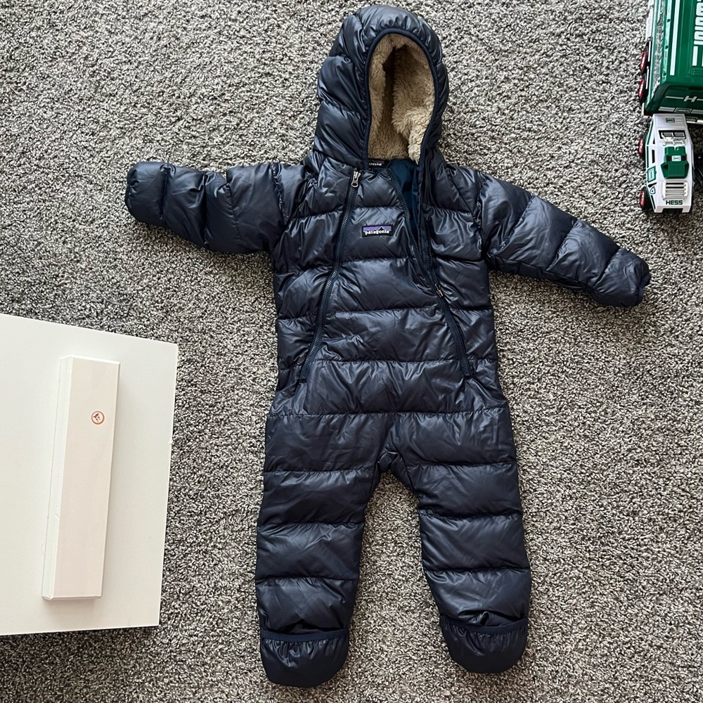 Patagonia Infant Hi-Loft Down Sweater Bunting